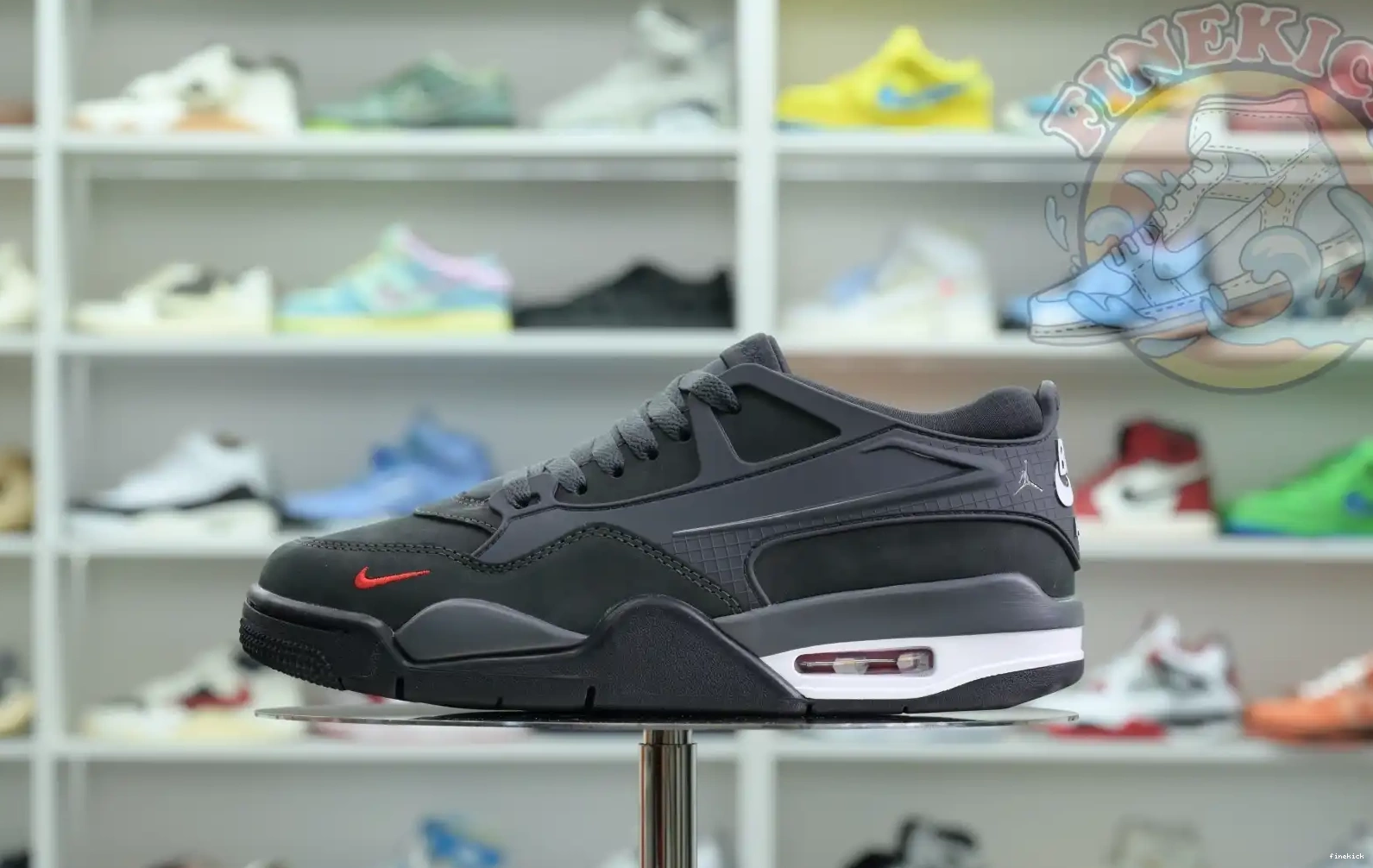 Nigel Jordan RM Sylvester Air SP 4 Jordan x “Anthracite” 0426